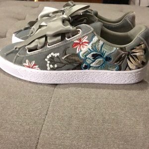 Puma Basket Heart Velvet Hyper
